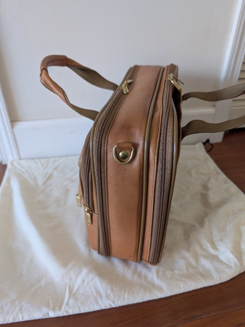 Hartmann Belting Leather Briefcase or Computer Case, Dual Compartment - Picture 2 of 16